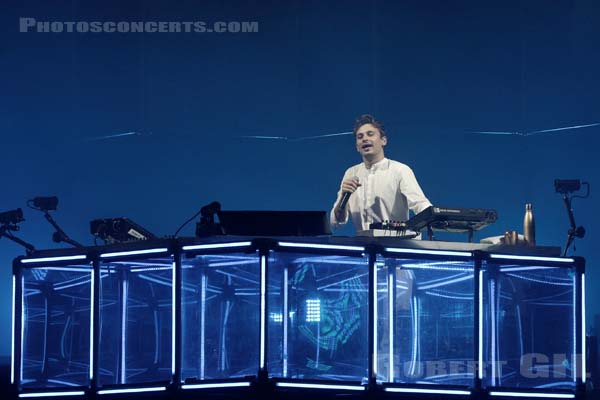 FLUME - 2017-08-25 - SAINT CLOUD - Domaine National - Grande Scene - 